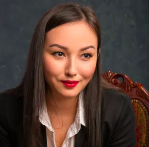 В ювенальном суде ответчик ударил адвоката Жанну Мухамади