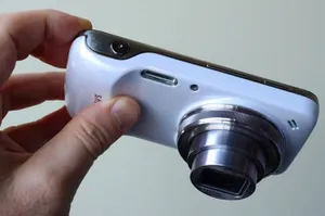 Смартфоны Samsung получат 20-Мп камеру