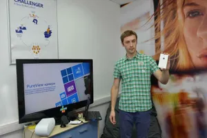 Nokia привезла в Казахстан Lumia 925 с беспроводной зарядкойЭксклюзив