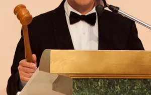 Медали и вещи казахстанских чемпионов выставили на аукцион