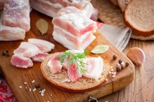 Как сало помогает в борьбе с коронавирусом – диетологи