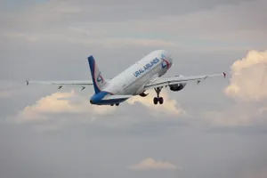 Самолет со 149 пассажирами совершил аварийную посадку в Екатеринбурге