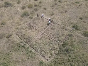 Наконечник стрелы и металлический нож обнаружили в древнем поселении в Бухар-Жырауском районе Карагандинской области