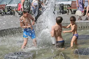 Жаркая погода установится на всей территории Казахстана