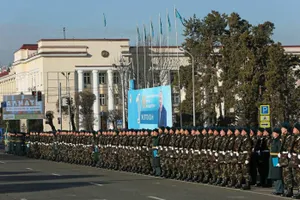 Почти 300 казахстанцев приняты в ряды государственной службы РК