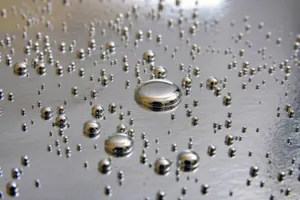 Разлившему ртуть в аэропорту Алматы пассажиру вынесли приговор