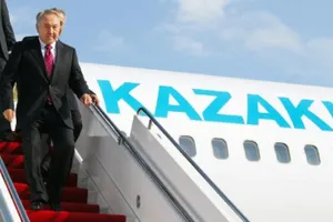 Нурсултан Назарбаев прибыл в Бишкек