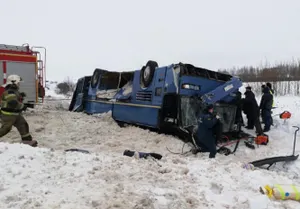 Автобус с детьми опрокинулся в кювет возле Калуги