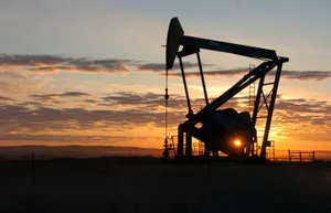 В ожидании данных по запасам в США дорожает нефть