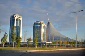 Rixos Khan Shatyr Residences в Астане затапливает канализационными водами. ВИДЕО