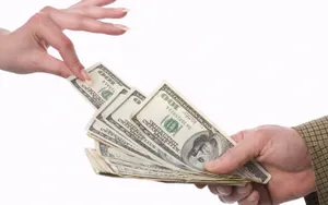 Рост доллара приостановился в Казахстане