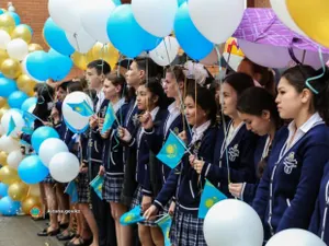 Для 4593 школьников столицы прозвучит последний звонок