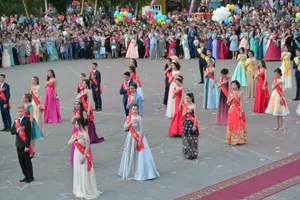 215 выпускников школ Акмолинской области получили «Алтын белгі». ФОТО