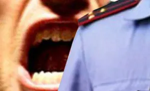 В Караганде пьяный мужчина укусил участкового инспектора полиции