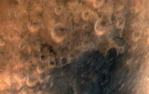 Индийский зонд показал свою первую фотографию Марса