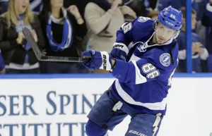 Дубль Никиты Кучерова принес «Тампе» победу над «Каролиной»