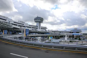 Авиасообщение возобновили Туркменистан и Беларусь