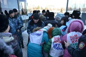 Полиция Астаны прокомментировала задержание детей на митингеЭксклюзив
