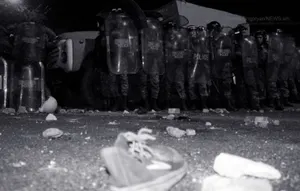 Захватившие здание отделения МВД в Ереване сожгли полицейскую «Газель»