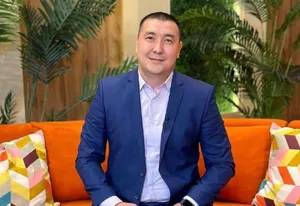 Алматыда резонанстық ЖТО туралы бейне жариялағаннан кейін заңгер Әділетхан Молдахан ұсталды