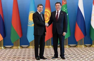 Аскар Мамин встретился с президентом Туркменистана