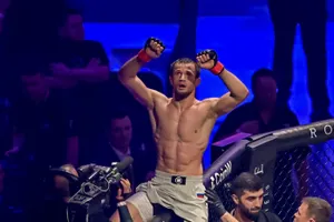 Усман Нурмагомедов защитил титул чемпиона PFL в Абу-Даби