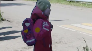 Установленную у перехода фигурку школьницы сломал пьяный в Талдыкоргане