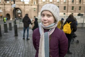 СМИ уделяют много внимания соплячке – президент Бразилии о Тунберг