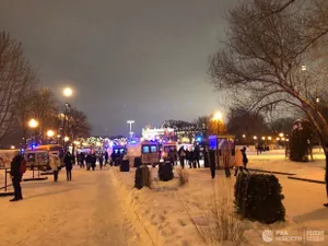 В парке Горького объяснили обрушение пешеходного моста