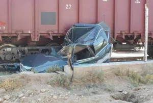 В Шымкенте поезд снес автомобиль