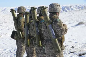 Казахстанские огнеметчики отстрелялись по целям