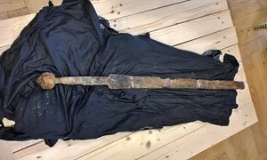 Меч тамплиеров во время рыбалки случайно нашел житель Польши