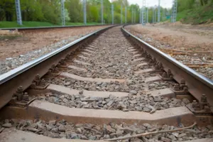 Поезд сбил мужчину в Уральске