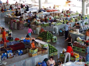 В Алматы снесено 16 незаконных рынков