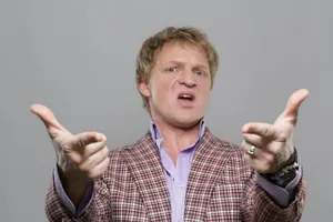 Известный кавээнщик прокомментировал заявление Сабурова о поборах