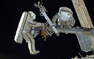 NASA отменило выход в открытый космос двух женщин-астронавтов