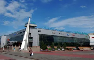 Исекешев отучит охранников ЦУМа Астаны обыскивать посетителей. ВИДЕО