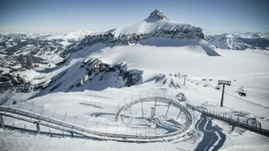 В Швейцарии строят стеклянный мост над пропастью