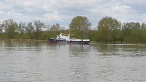 Павлодарские санврачи настаивают, что вода в Иртыше безопасна для людей