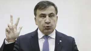 Саакашвили рассказал об отношении Порошенко к алкоголю