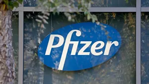 По странам мира начали развозить вакцину от коронавируса Pfizer