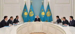 Токаев провел совещание с руководством Администрации президента
