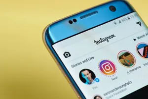 Переводить текст в Stories научился Instagram
