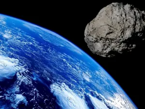 Большой астероид пролетит между Землей и Луной