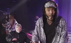 Диско-бабушка стала звездой выступления Киркорова в Сыктывкаре