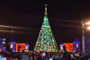Главную елку Казахстана президент зажег в Астане (ФОТО, ВИДЕО)