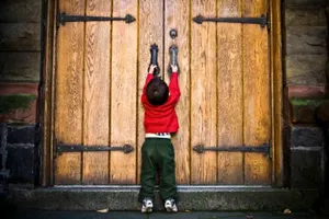 В Казахстане закрылись крупнейшие магазины бытовой техникиЭксклюзив