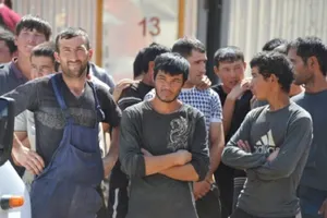 Полиция Алматы пустила в город 2500 гастарбайтеров