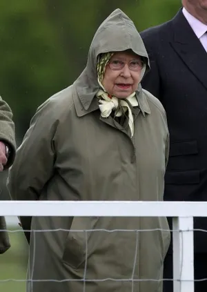 Елизавета II подшутила над туристами