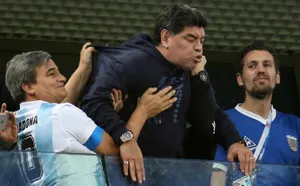 Почему Марадоне вызывали врачей после матча Аргентина – Нигерия?